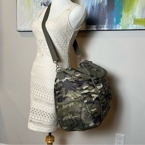 31 All Pro Tote in Camo Crosshatch